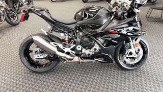 Black Bike 2024 S 1000 RR