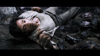 King Kong - Trapped in a Pit of Giant Bugs in 4K HDR