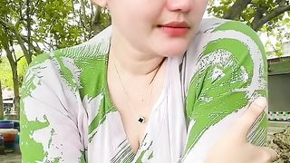 hi, my name is nyai bule, don't forget to subscribe