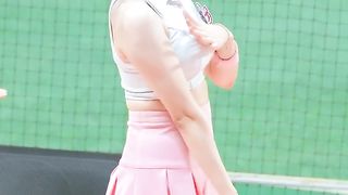 Cheerleader 'Rum Pum Pum'