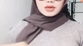 Hijab bukan sembarang hijab