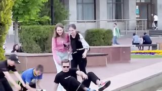 Social experiment | Would you help ?