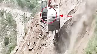 Machine Pause ko nilpotent hue Babur Muzhik