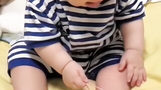 Cute baby playing!!!!!!!!!!