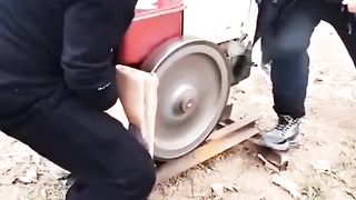 বন্ধু যখন প্রথম বার শক্তি পরিক্ষা করে।