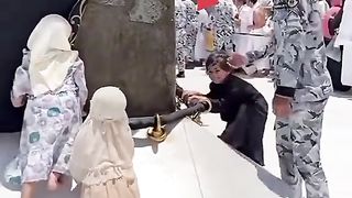 5216725846635035989_play.mp4_logo_GB.