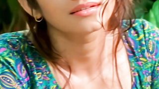 Follow_@bollywoodvibesz_for_more__#aadat_#kunalkhemu_#atifaslam_#bollywoodsongs_#nostalgia_#hindisongs_#old.