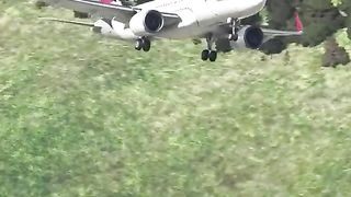 Awesome Plane Landing in Mountain port