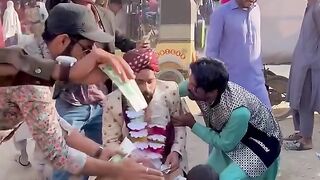 Dewana Dullha????Or Chalak Sasur????