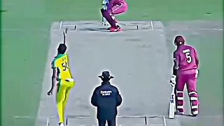 O My God what a Yorker by Mitchel Starc