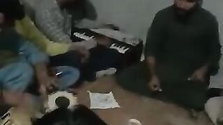 Payar mere tu mazhk samj k