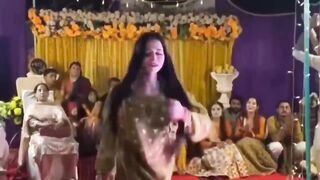 Mera Dil Ye Pukary Aaja - Viral Girl Full Dance