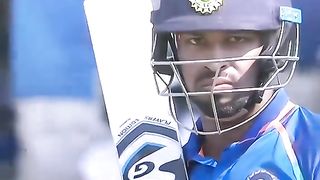 Pandya vs shadab