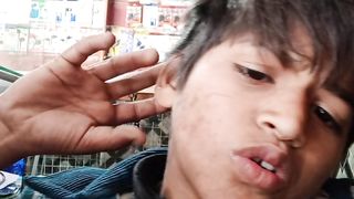 Beautiful  song with little  chid