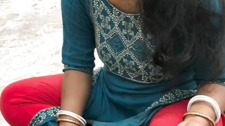 female shopkeeper ????????????