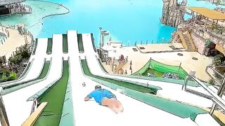 Haaland VS Messi in Water Park ???????????? @OneAquaGuy #music #haaland #musik #song #pool #flip #challenge.