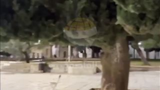 Usai salat Tarawih, pasukan kolonial menyerbu musala Al-Qibli