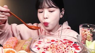 Dessert Mukbang