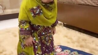 Mashallah ❤️ bachi namaz parte hoa subah Allah