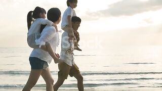 This vedo so cute family mambers