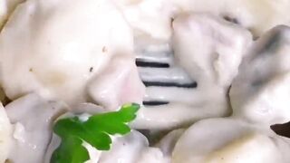 Паста с курицей и грибами