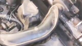صوت انجكتور في محرك السارة. Injector sound in car engine