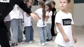 TUZELITY SHUFFLE  ???????? LITTLE BOY DANCING NEON MODE
