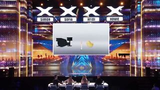 Simon Cowell Meets Noodle And Bun On Ameri ca's Got Talent!