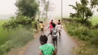 শৈশব জীবনটা খুবই ভালো ছিল