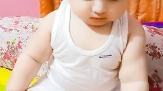 Captivating Moments: Baby's First Steps Caught on Camera ????
