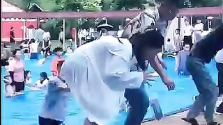 보는사람은 꿀잼 노는 사람은 죽을맛