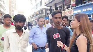 Is_Bande_Ko_Media_Reporters_se_Kuch_To_Dikkat_He????_Funny_Video___Interview_Memes.
