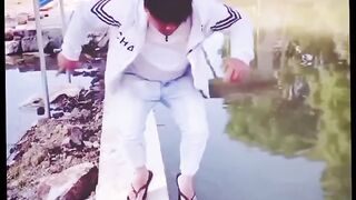 Funny video হাসি ধরে রাখতে পারবে না ????