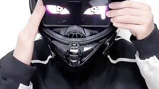 badalon se unchi udan unki helmet video