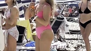 day at miami beach ⛱️ enjoy life with prtty girls