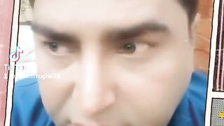 Aj akela kon he