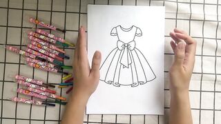 Chúng ta hãy cùng điểm màu cho bức tranh chiếc đầm màu xanh xinh xắn
