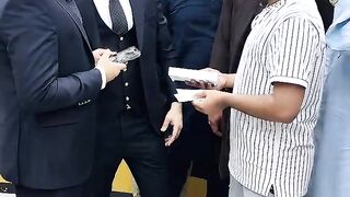 Waidy paiyan give four smart watch????to fan who spe