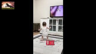 Kid funny dance