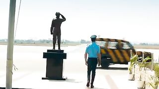 নাইকা যখন বিমান নিয়ন্তরন হাবায়।হিন্দি মুভি টেইলার