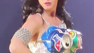 Katy Perry Goes Viral For Mid Concert Eye glitch