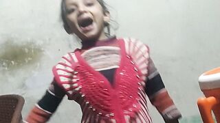 Little girl AA dance with sing a song