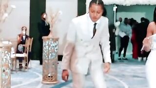 WHO IS A BEST DANCER COMMENT ABOUT IT AND LIKE AND SHARE