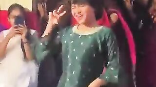 choti mahak malik dance