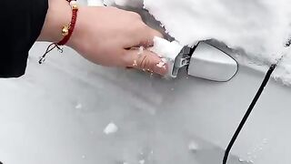 How to open the door if the electronic car key fails#driving car#tips