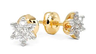 Gold earing