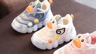 Baby Shoes with Lights on Women New Breathable Mesh Soft Soled Baby Walking Shoes Children Sports Luminescent Shoes Boy Newborn