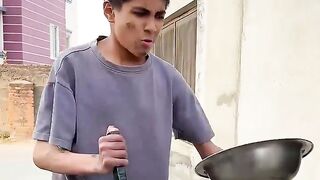 पैसा मांगने का नया तरीका ????
