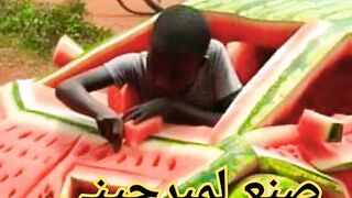 صنع لمبرجيني من البطيخ