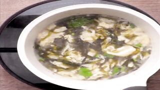 Light and Refreshing Seaweed Egg Drop Soup, Nutritious and Delicious!